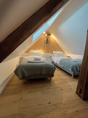 3 dormitorios, tabla de planchar con plancha, wifi y ropa de cama