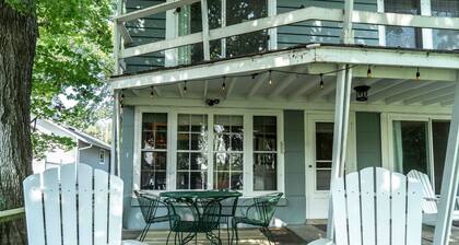 Williams Bay Lakefront Retreat - Walk the Lakepath