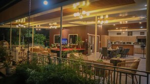 House, 4 Bedrooms, Accessible, Smoking | Living room