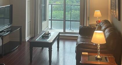 EXECUTIVE CONDO, (FULLY FURNISHED)
One bedroom plus den, located in Mississauga.