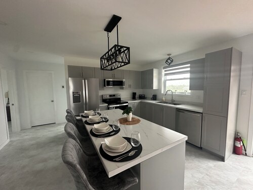 Mermaid Meadow Escape cozy apartment 3.5 miles to downtown Charlottetown.