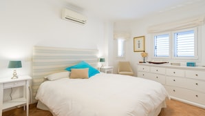 1 bedroom, iron/ironing board, individually furnished - Apartment in Tufia With Oceanfront Terrace (Telde)