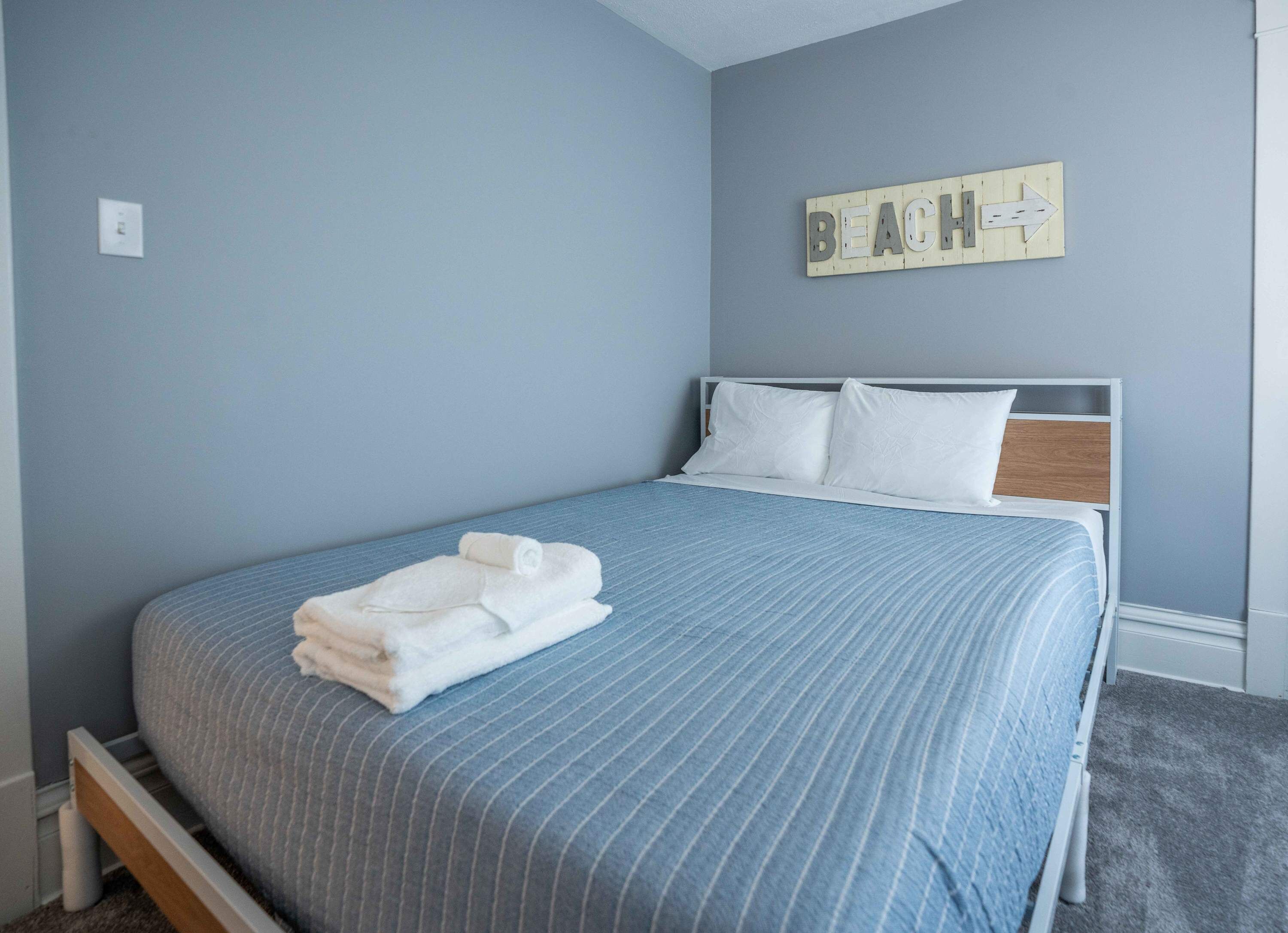 House, Multiple Beds, Patio, Garden View (Maplewood Manor) | 6 bedrooms, free WiFi