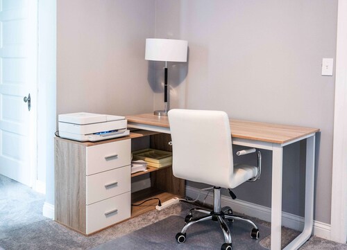 Maplewood Manor - Chic 6 BDR Downtown Walworth