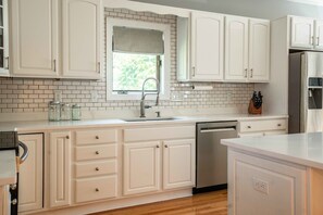 House, Multiple Beds, Patio, Garden View (Maplewood Manor) | Private kitchen | Fridge, microwave, oven, stovetop - Maplewood Manor - Chic 6 BDR Downtown Walworth (Walworth)