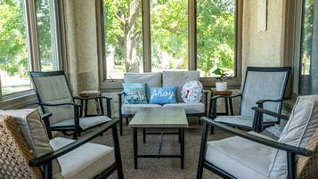 House, Berbilang Katil, Patio, Garden View (Maplewood Manor) | Bahagian dalam