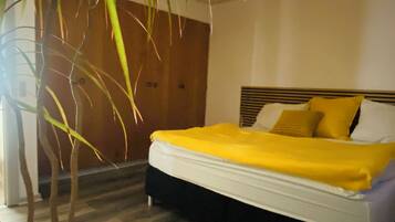 Shared Dormitory, 4 Bedrooms, Smoking, Garden View | 4 bedrooms