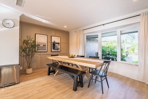 Dining - NEW 3BR Design coastal home w/ heated pool (Fort Lauderdale)