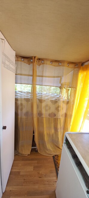 行動屋, 多間臥室, 吸煙房 | 住宿內部