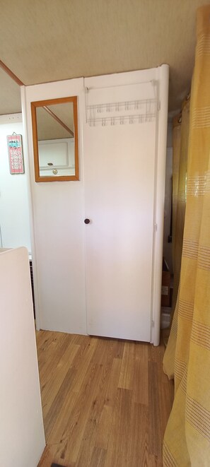 Mobile Home, Multiple Bedrooms, Smoking | Interior