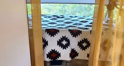 Pauls Caravan for 4 - See the Horses From Your bed