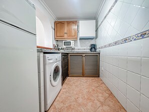 Apartment, 2 Bedrooms, Smoking, Terrace | Laundry