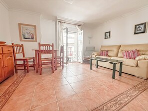 Apartment, 2 Bedrooms, Smoking, Terrace | Living room