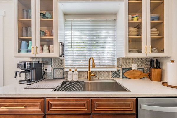 Frigorífic, microones, forn i placa de cuina