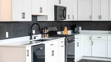 House, Multiple Beds, Patio, Garden View (The Greystone) | Private kitchen | Fridge, microwave, oven, stovetop