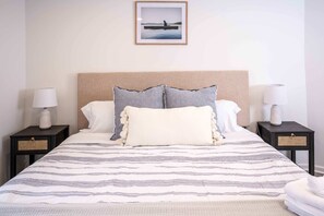 獨棟房屋, 多張床, 庭院, 花園景觀 (The Greystone) | 5 間臥室、獨特裝潢、布置獨特、書桌