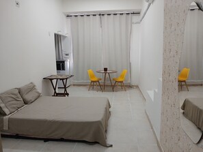 1 bedroom, WiFi, bed sheets