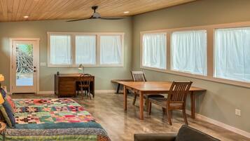 1 soverom, strykejern/-brett, wi-fi og sengetøy