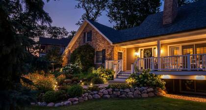 Tranquil Family Retreat - for 10!