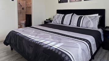 3 bedrooms, in-room safe, desk, iron/ironing board