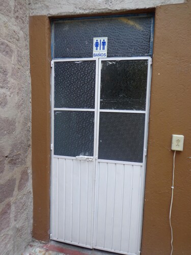 Hostal The Only Backpackers