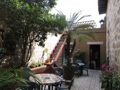 Hostal The Only Backpackers