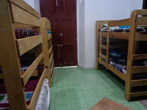 Hostal The Only Backpackers