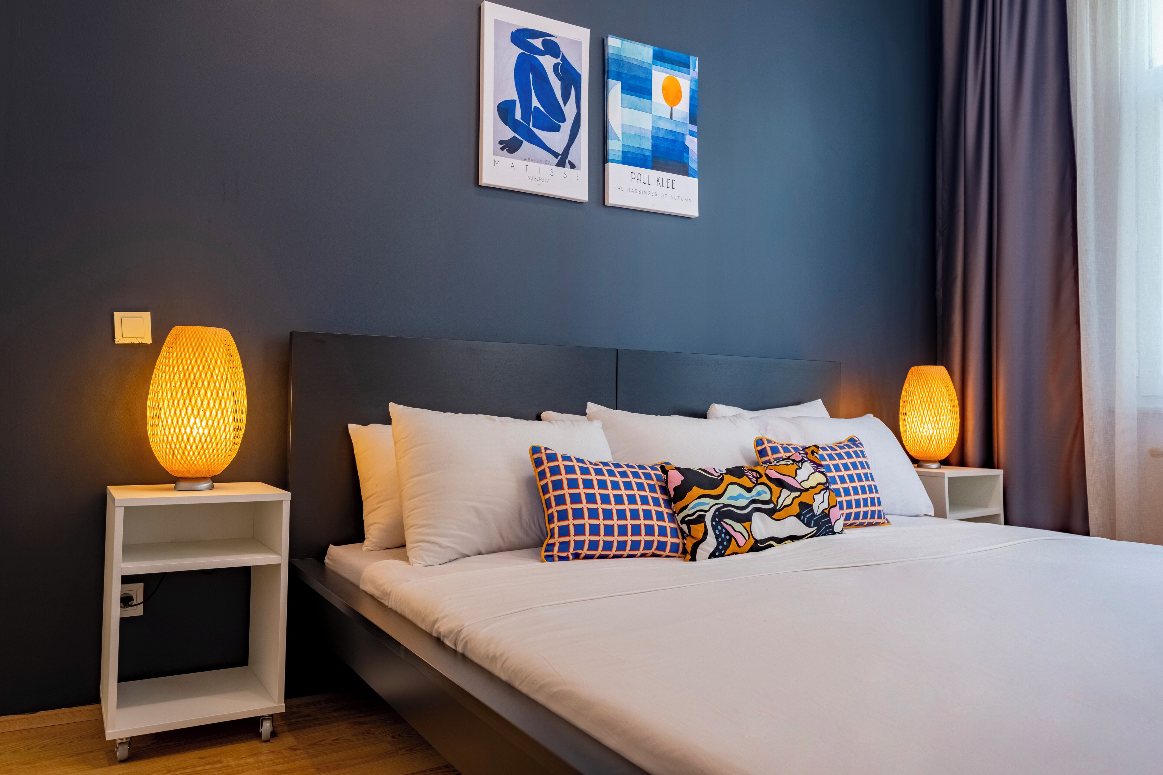 3 slaapkamers, een strijkplank/strijkijzer, wifi, beddengoed