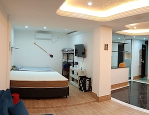 1 bedroom, WiFi, bed sheets