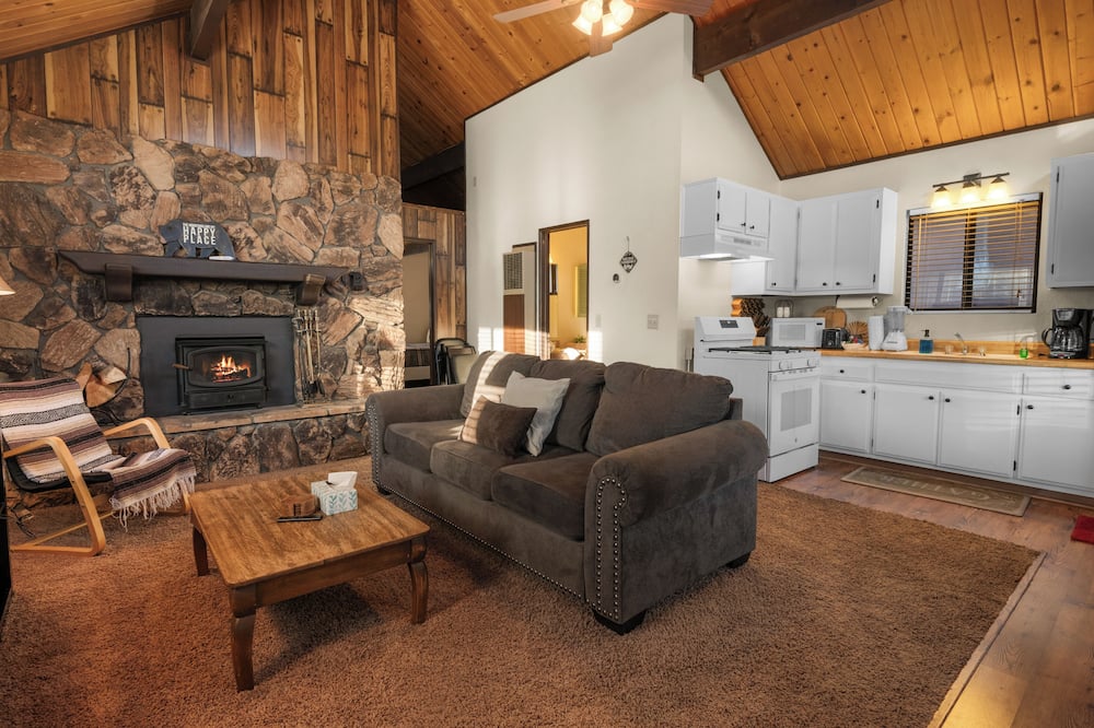 Cozy Cabin - Baldwin Lake, CA