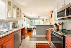 Micro-ondes, four, plaque de cuisson, lave-vaisselle