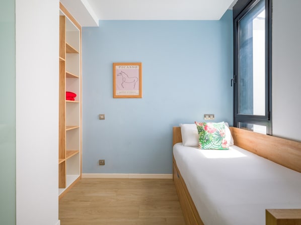 Apartment | 2 bedrooms, iron/ironing board