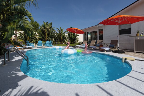 Outdoor pool, a heated pool