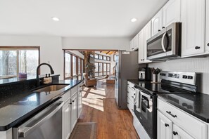 Microwave, oven, stovetop, dishwasher