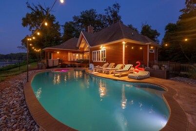 Waterfront Lodge packed with Amenities