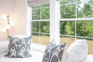 5 bedrooms, iron/ironing board, free WiFi, bed sheets - Luxury Gameday Townhome at Auburn Airport 4 bedroom/3 1/2 bath End unit (Auburn)