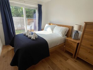 2 chambres, bureau, fer et planche à repasser, Wi-Fi gratuit