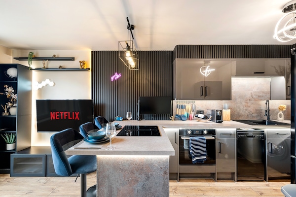 Kitchen/ Living area