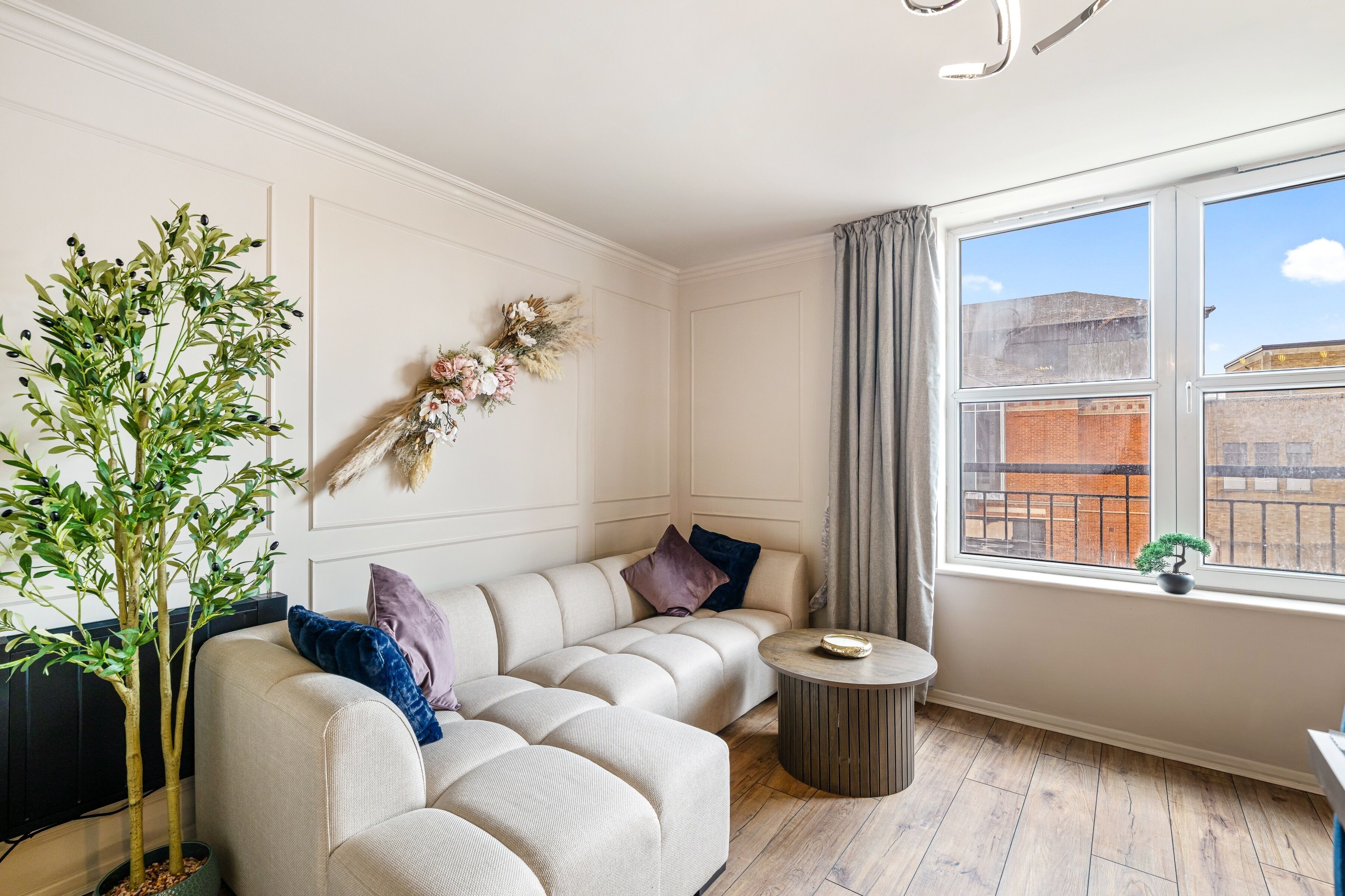 Stylish Waterfront 2-bed City Apartment - 링컨
