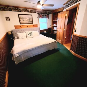 3 bedrooms, iron/ironing board, travel cot, free WiFi