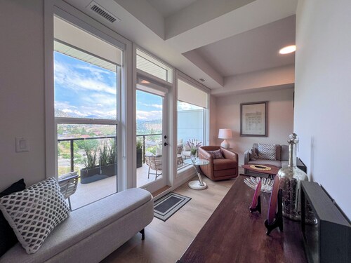 Mountainside retreat - gorgeous 1 bedroom apartment 15 min walk downtown Kelowna