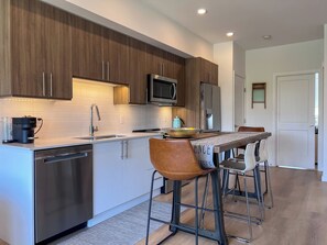 Microwave, oven, stovetop, dishwasher