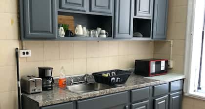 Private 2-bedroom apartment and New York City Manhattan only 15 mins away