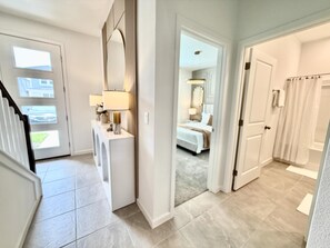 4 bedrooms, iron/ironing board, WiFi, bed sheets