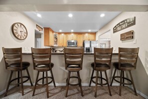 Electric kettle - Eagle Point Retreat (Big Bear Lake)