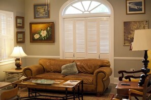 Smart TV - French Quarter-Style Downtown Executive Apartment (Pascagoula)