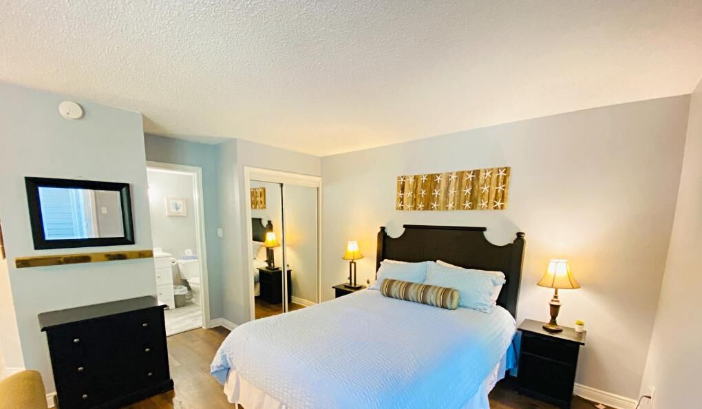 Iron/ironing board, WiFi (free)