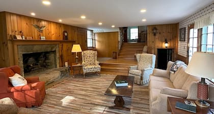 Charming Hudson Farmhouse on 12 Acres - 2 Miles from Cuyahoga Valley Nat’l Park