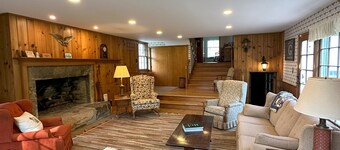 Charming Hudson Farmhouse on 12 Acres - 2 Miles from Cuyahoga Valley Nat’l Park