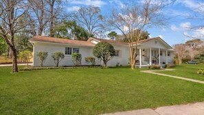 Exterior - Perfectly Park Circle II (N. Charleston)